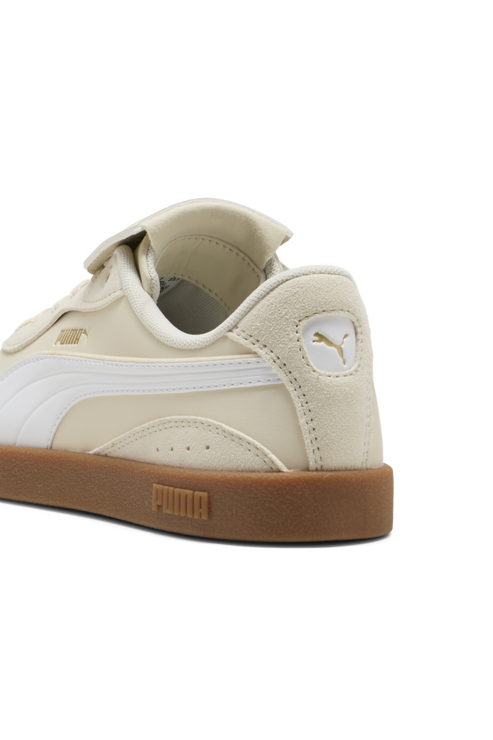 תמונת פנים של נעלי סניקרס