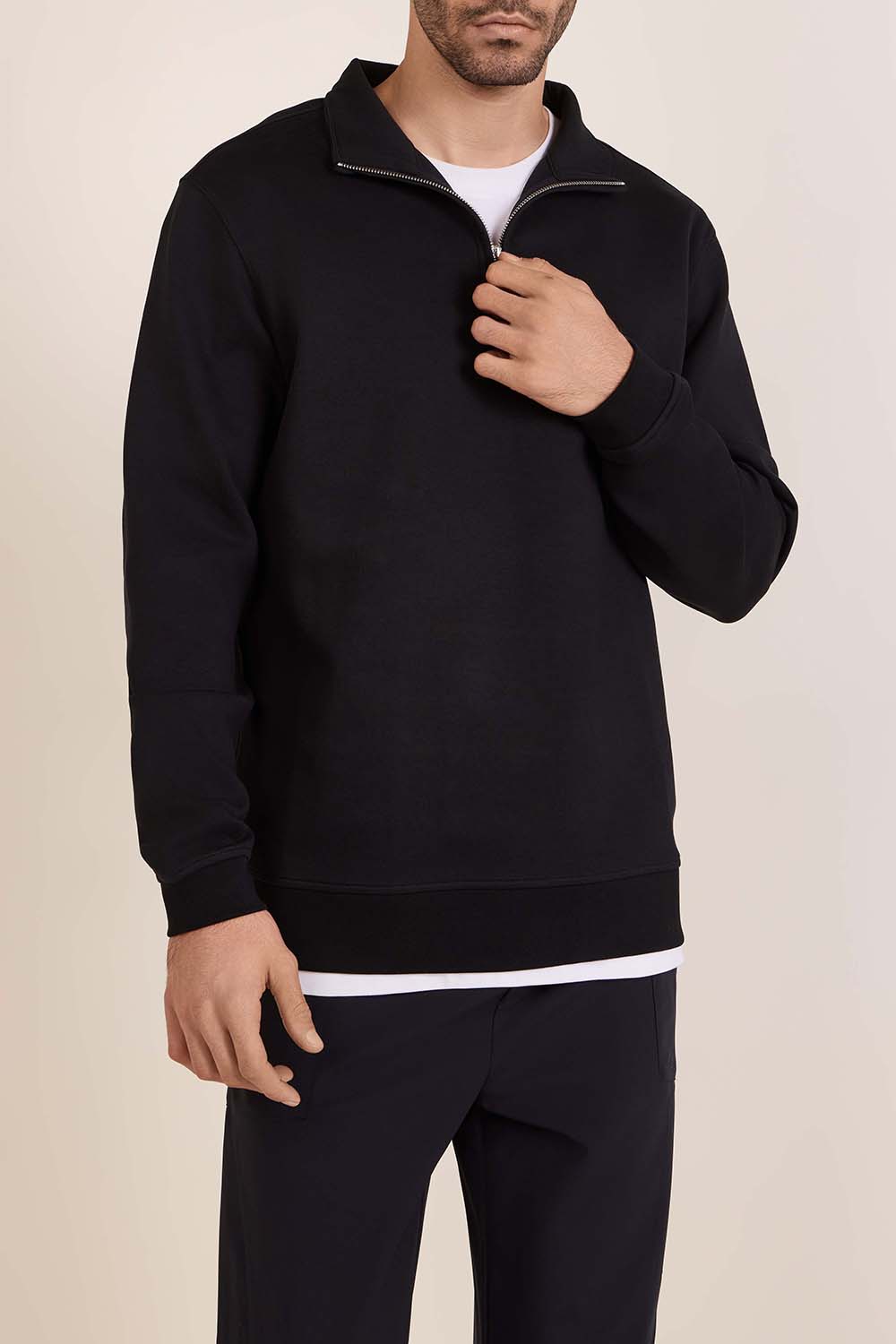 תמונת דוגמן קידמית של סווטשירט