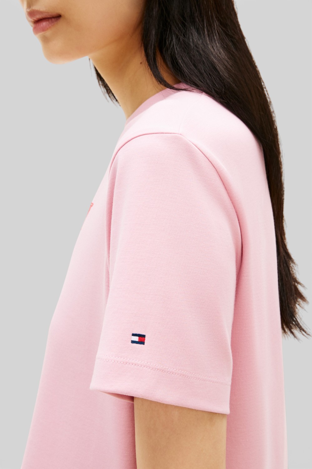 תמונת תקריב דוגמן של טי שירט