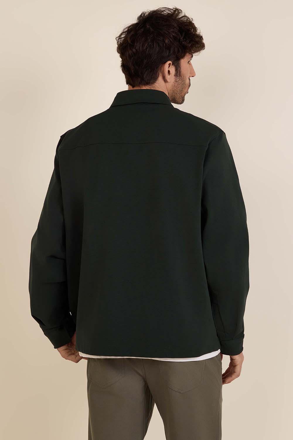 תמונת דוגמן אחורית של Sojourn Overshirt