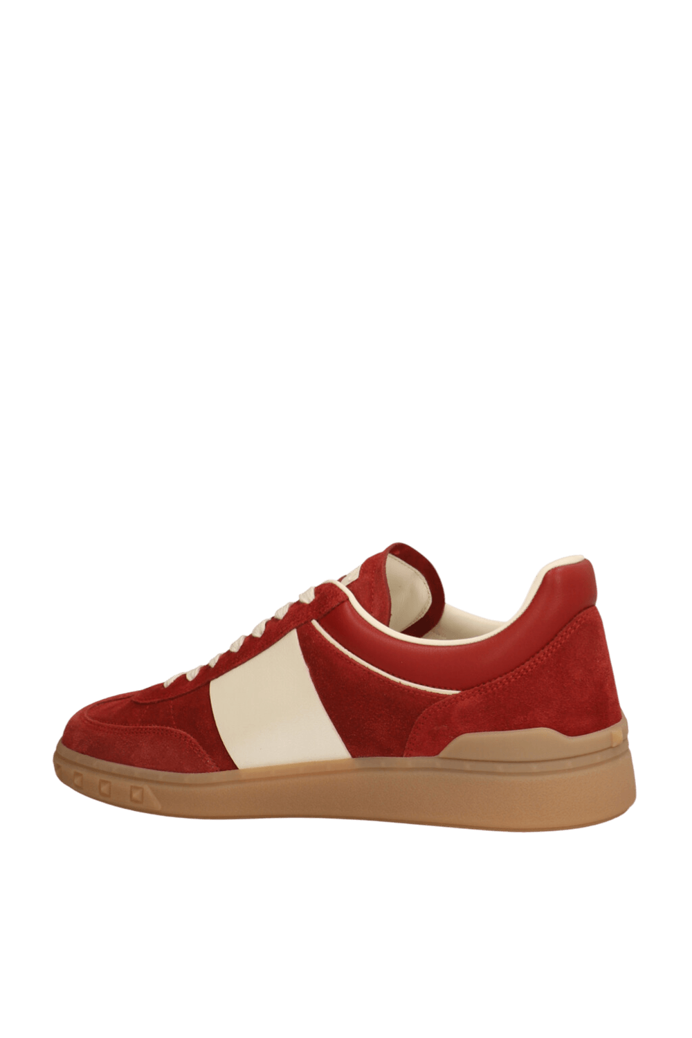 תמונה אחורית של נעלי סניקרס