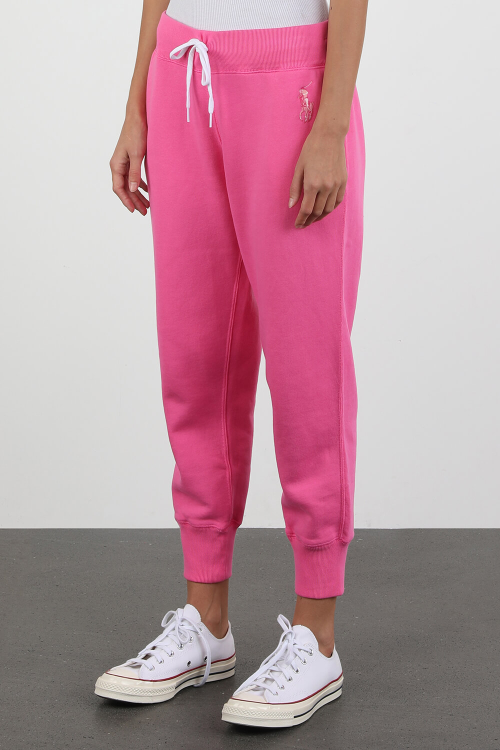 תמונת דוגמן קידמית של מכנסי טרנינג פינק פוני ורודים