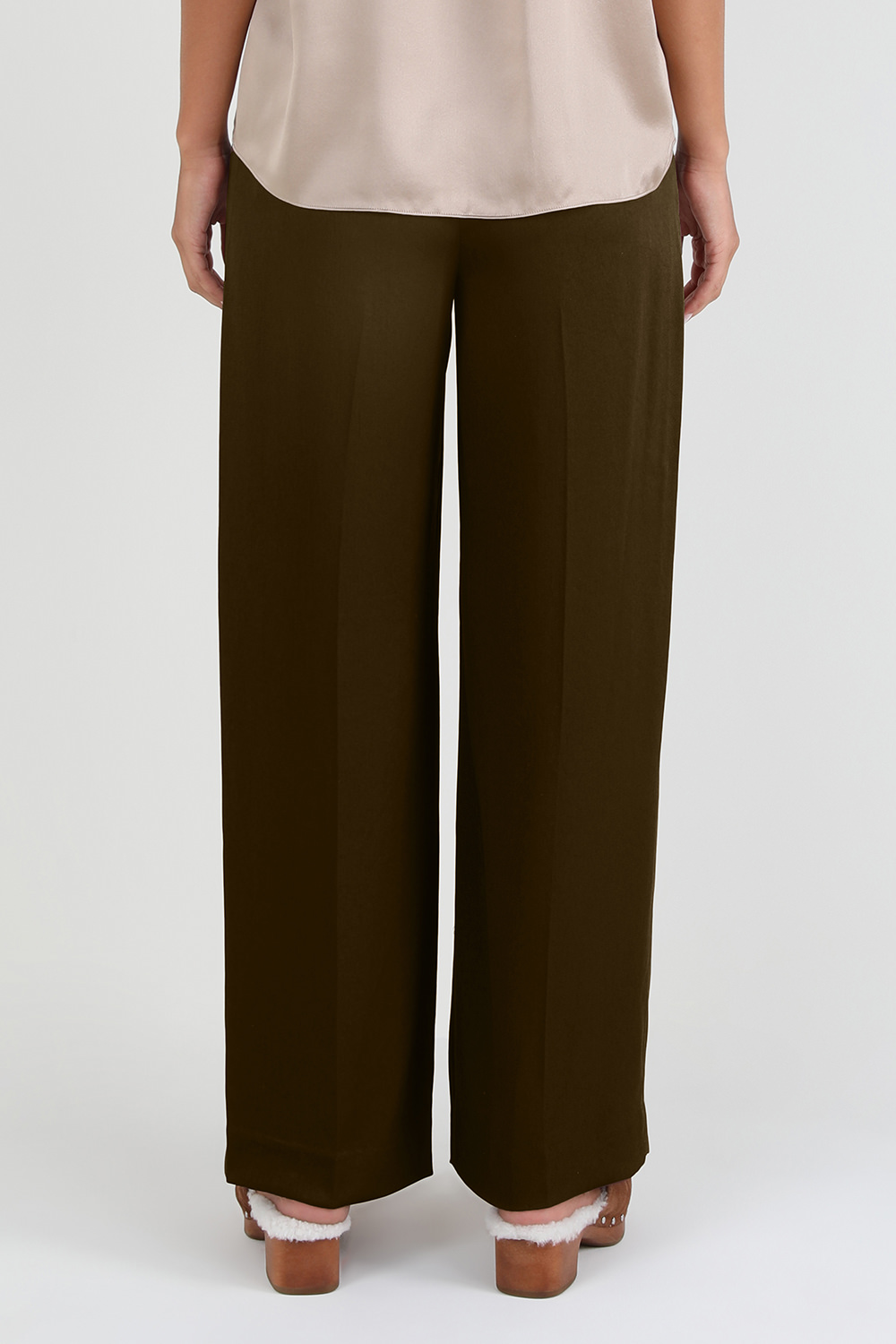 תמונת דוגמן אחורית של מכנסיים אלגנטיים ארוכים מסאטן