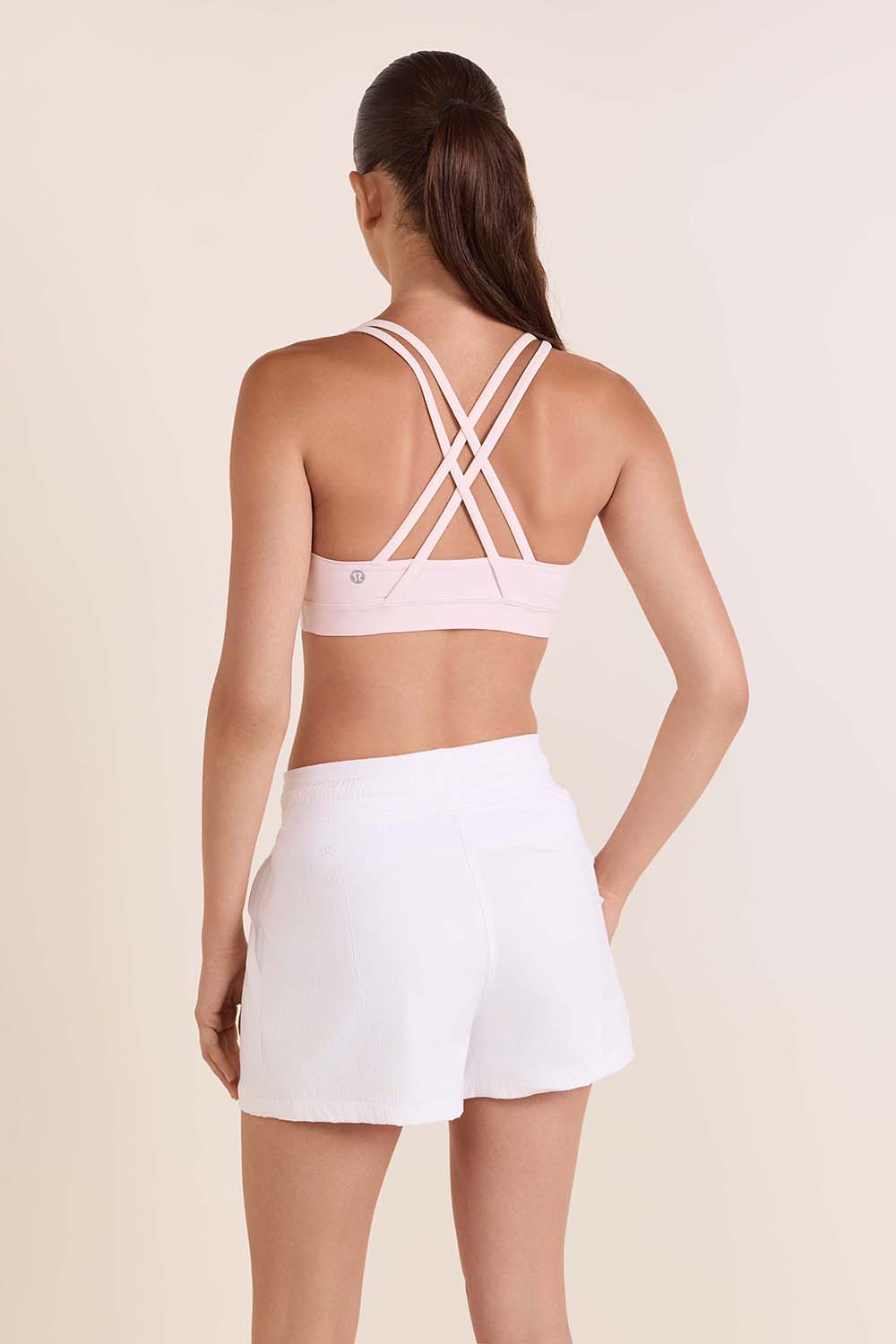 תמונת דוגמן אחורית של Energy Bra