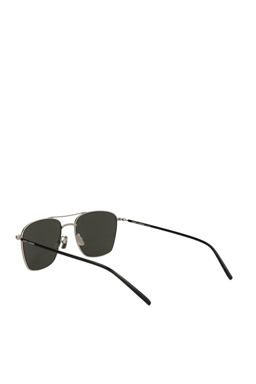 תמונה אחורית של משקפי שמש