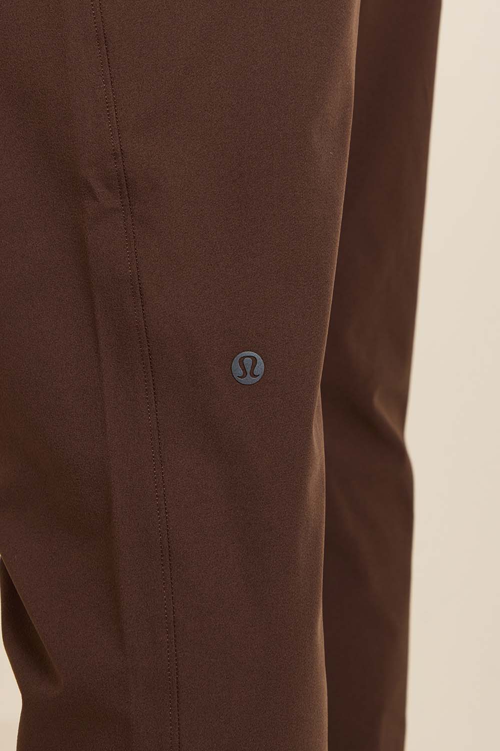 תמונת תקריב דוגמן של Zeroed In Slim-Fit Pant Regular