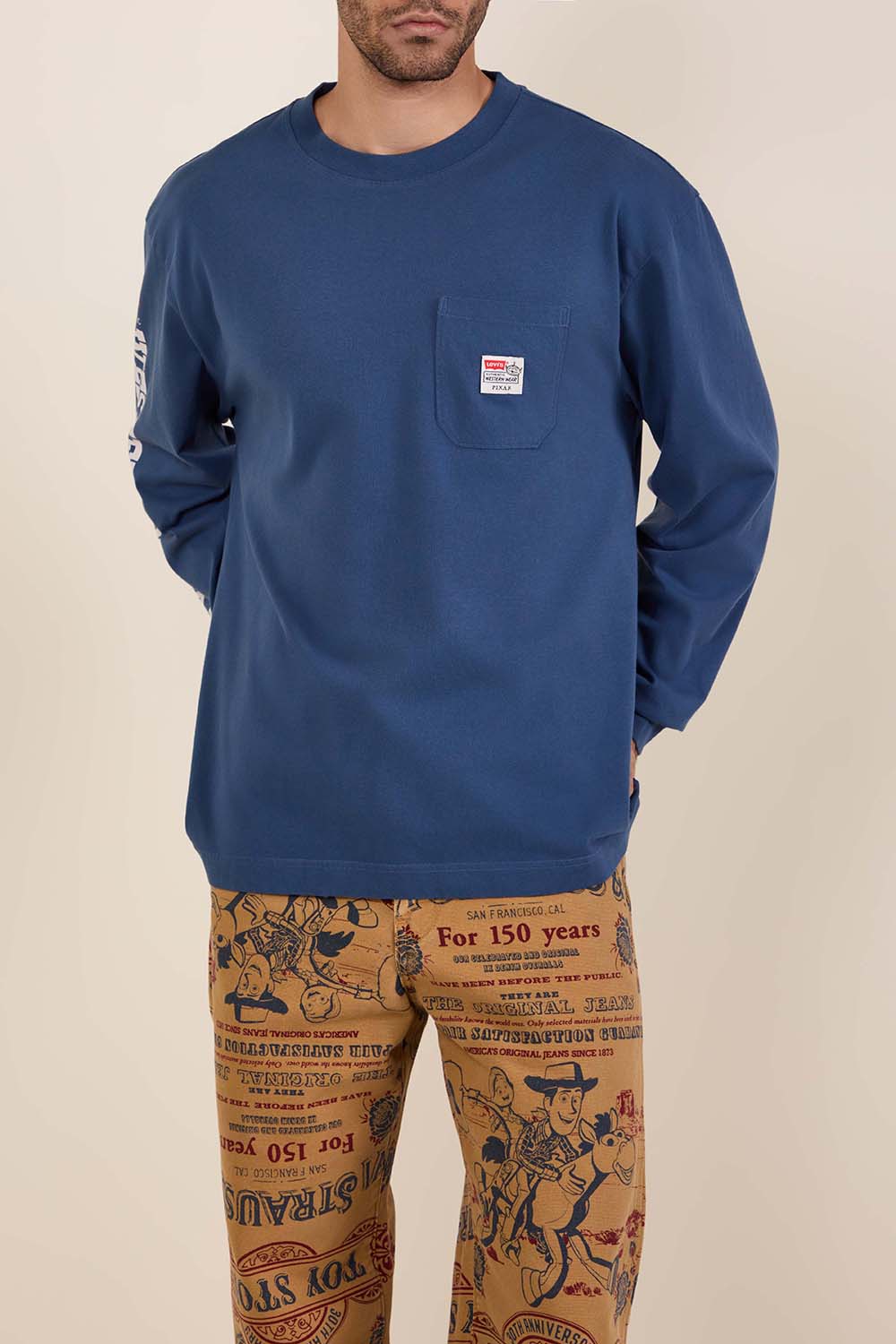 תמונת דוגמן קידמית של ליוויס X צעצוע של סיפור חולצת טי