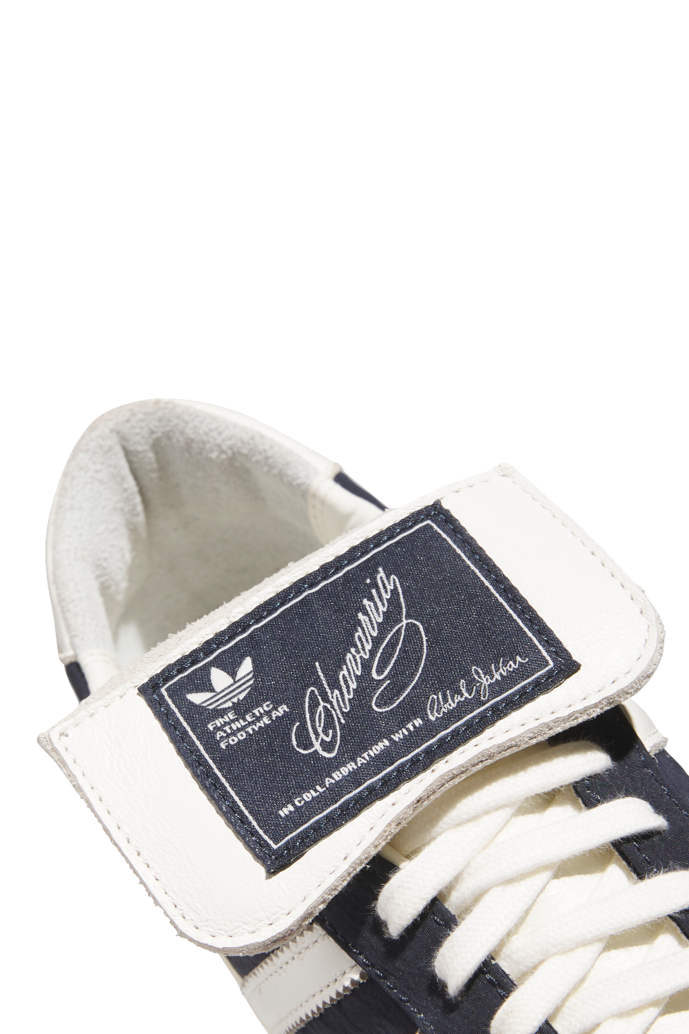 נעלי סניקרס ג׳אבר לואו אדידס X וילי צ'אווריה