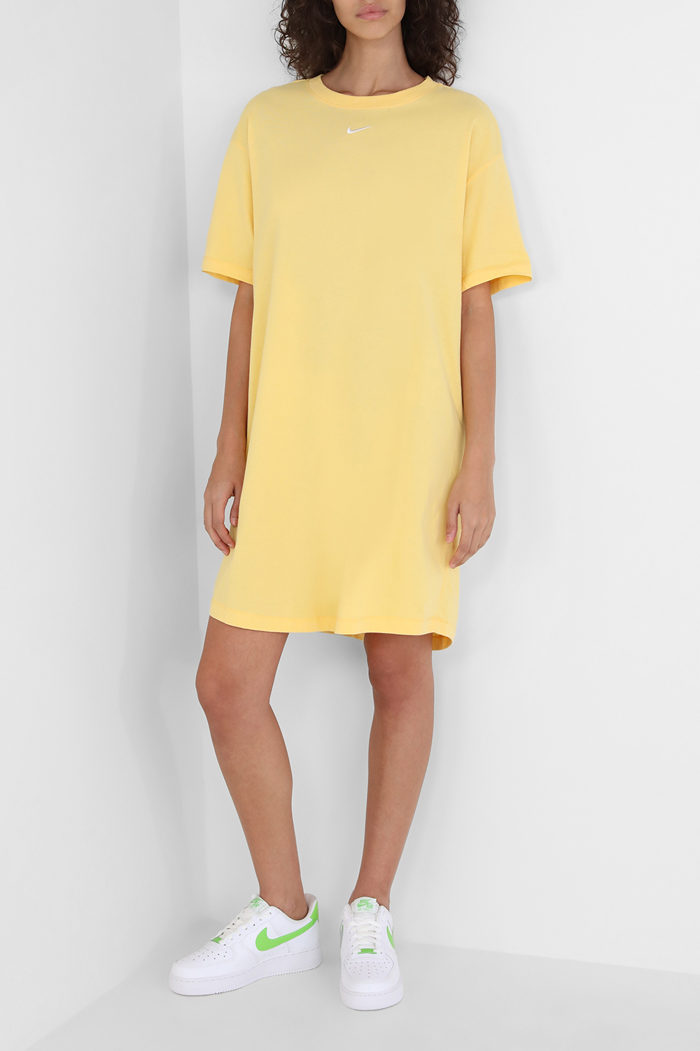 תמונת דוגמן קידמית של נעלי סניקרס אייר פורס 1