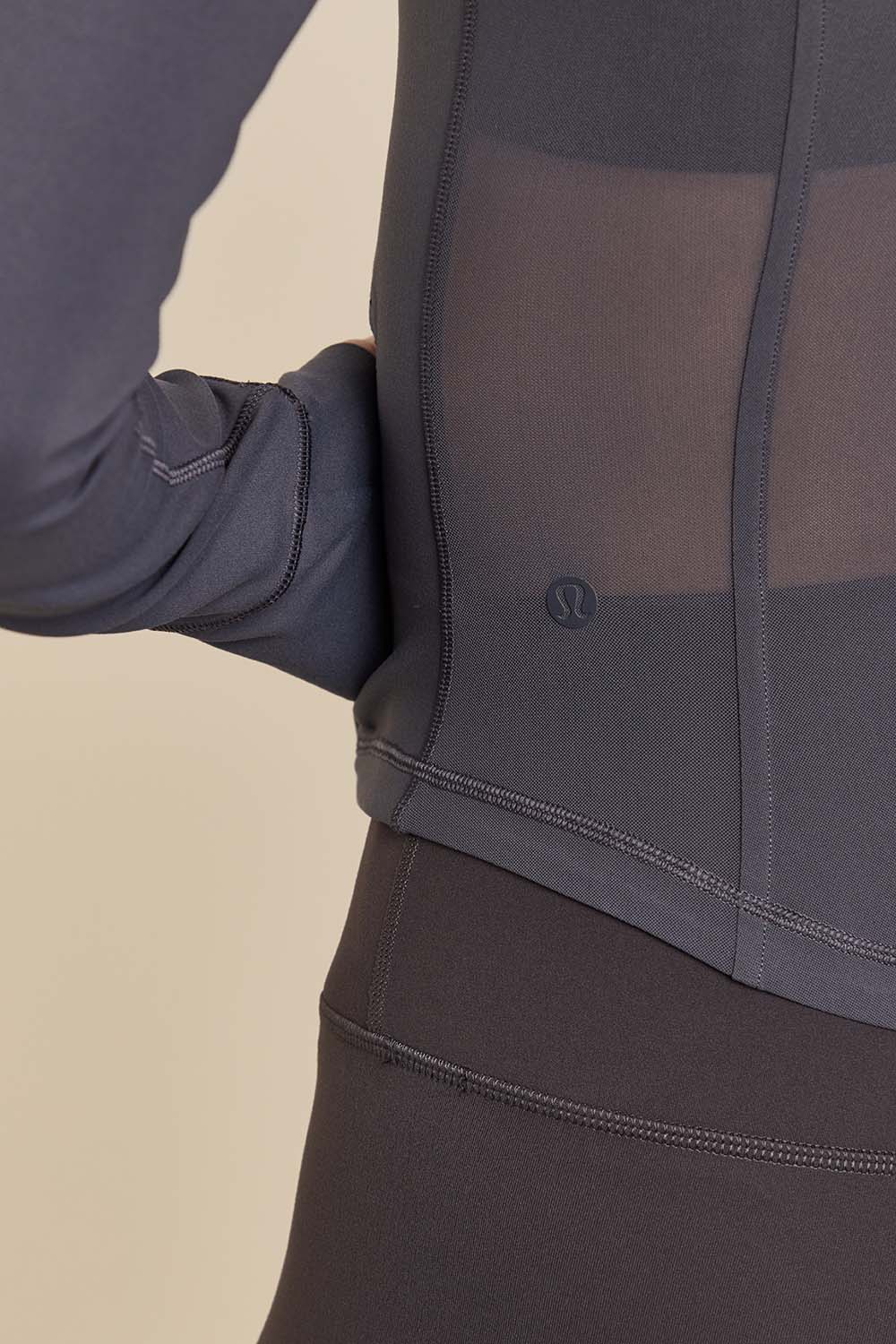 תמונת תקריב דוגמן של Define Mesh Back Jacket Nulu