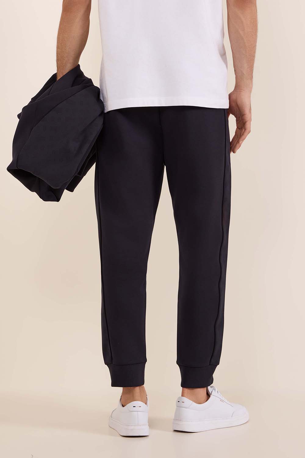 חליפת טרנינג