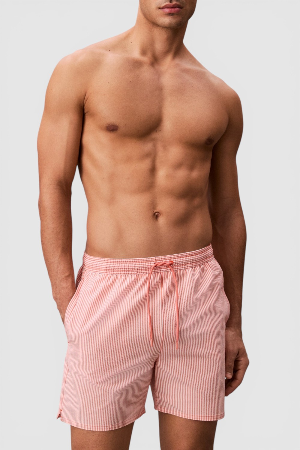 תמונת דוגמן קידמית של מכנסי בגד ים