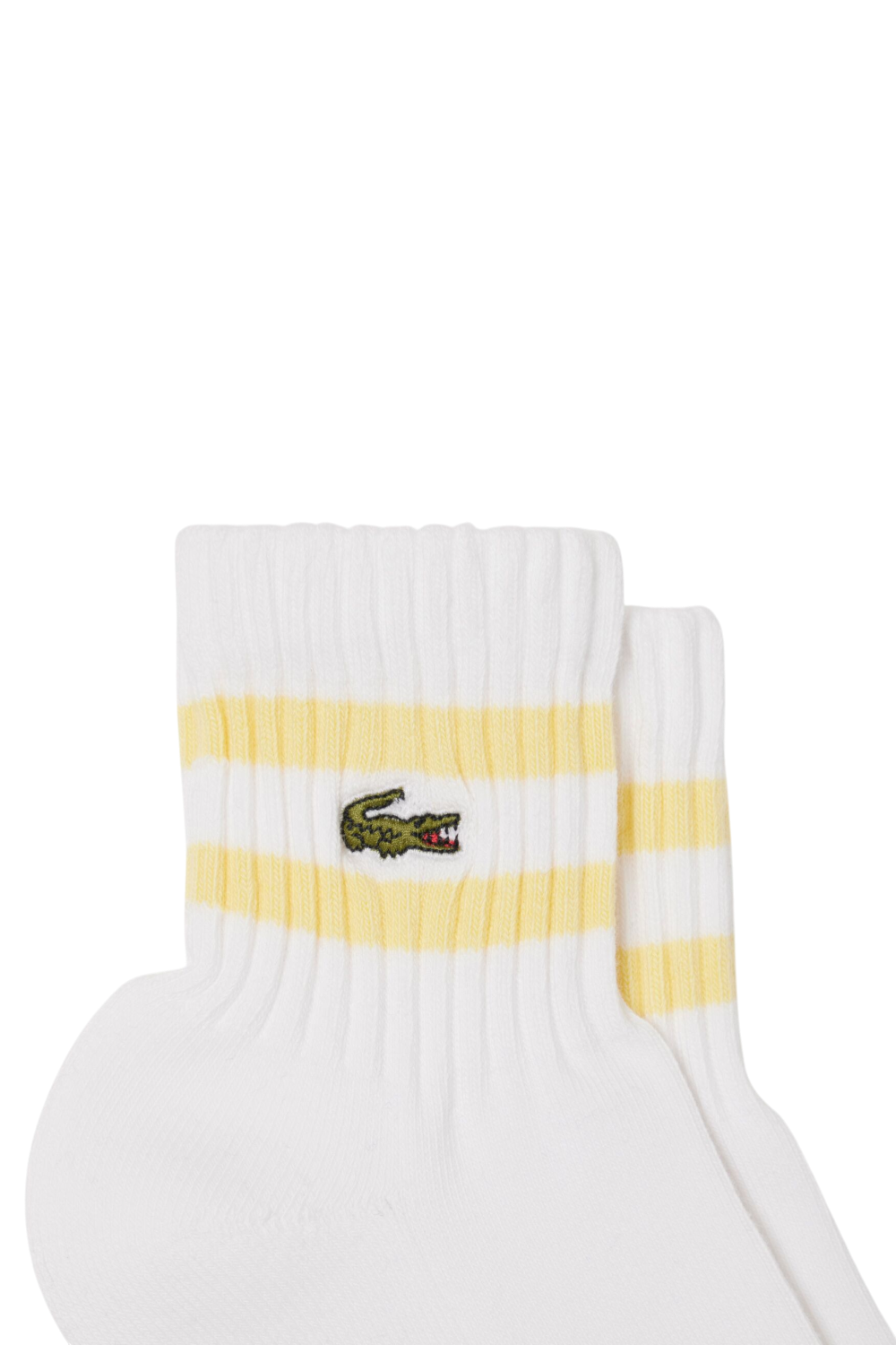 תמונה אחורית של גרביים