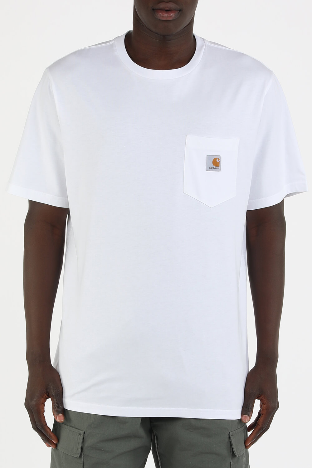 חולצת טי עם כיס חזה בצבע לבן CARHARTT WIP