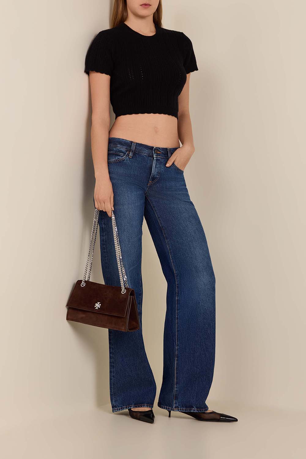 תמונת דוגמן קידמית של תיק כתף זמש