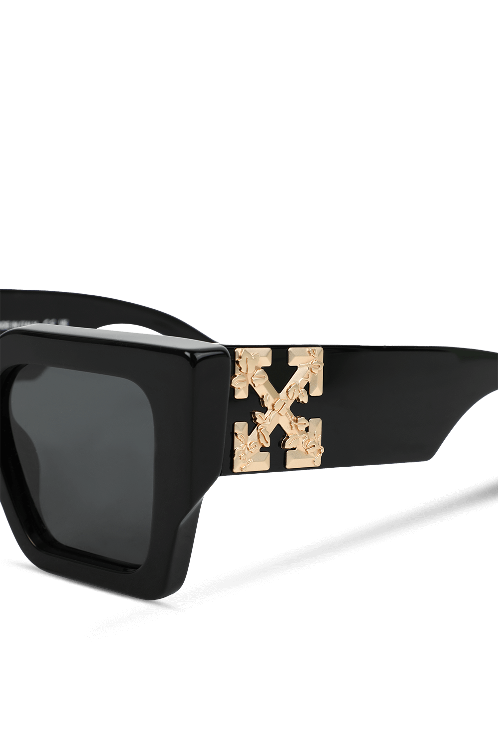 תמונת תקריב של משקפי שמש קטלינה