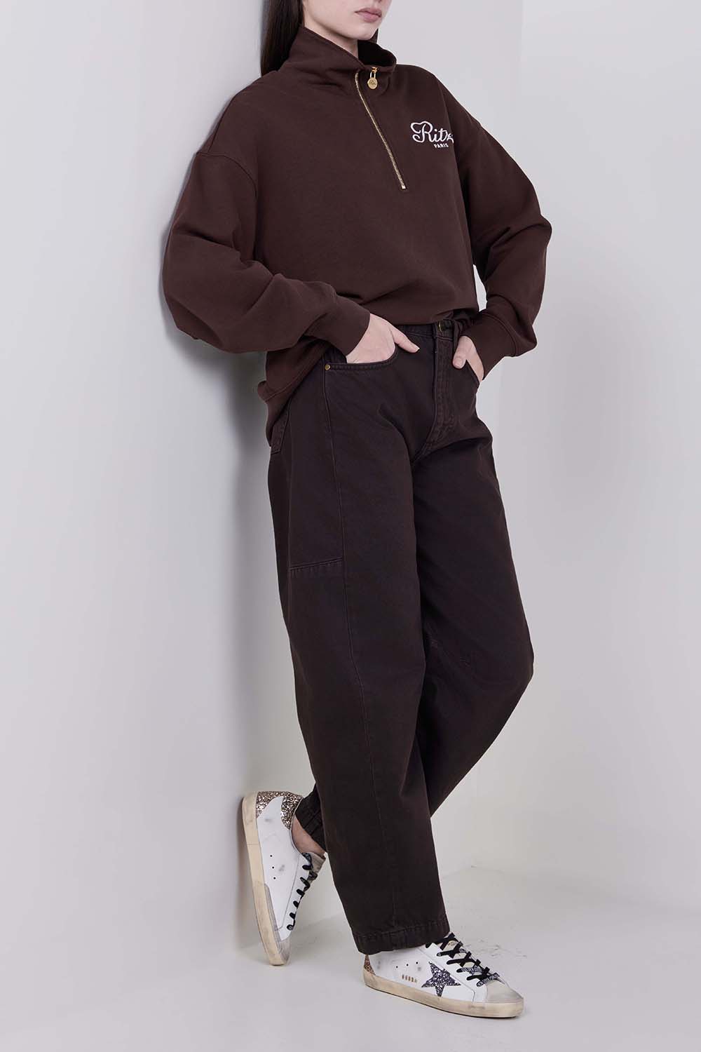 תמונת דוגמן קידמית של נעלי סניקרס בולסטאר