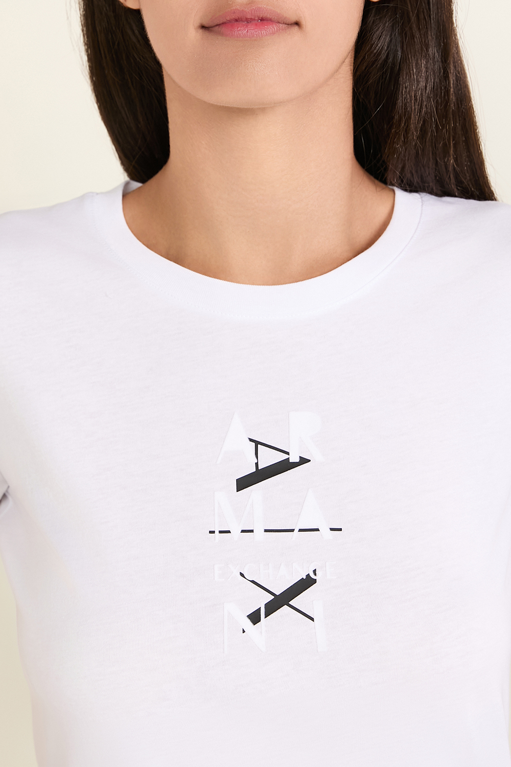 תמונת תקריב דוגמן של חולצת טי