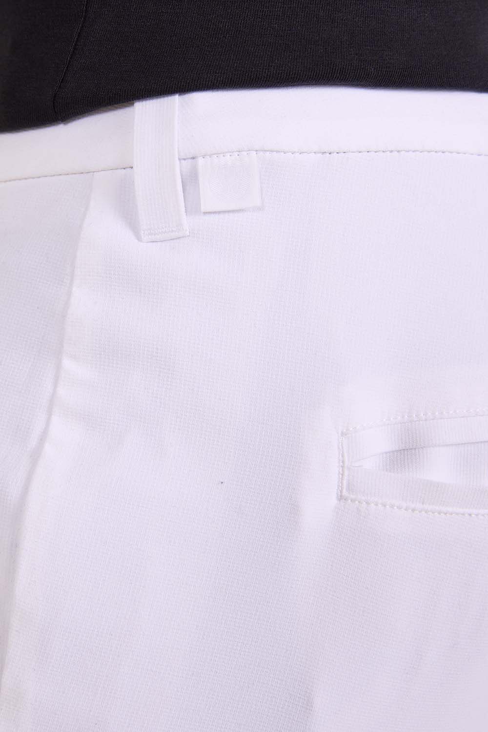 תמונת תקריב דוגמן של ABC Slim-Fit Golf Trouser 32L