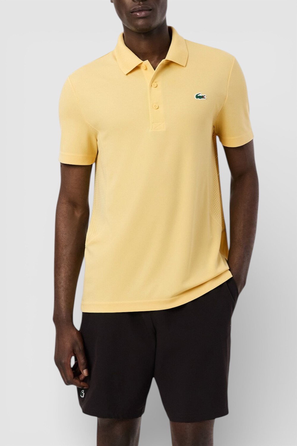 תמונת דוגמן קידמית של חולצת פולו