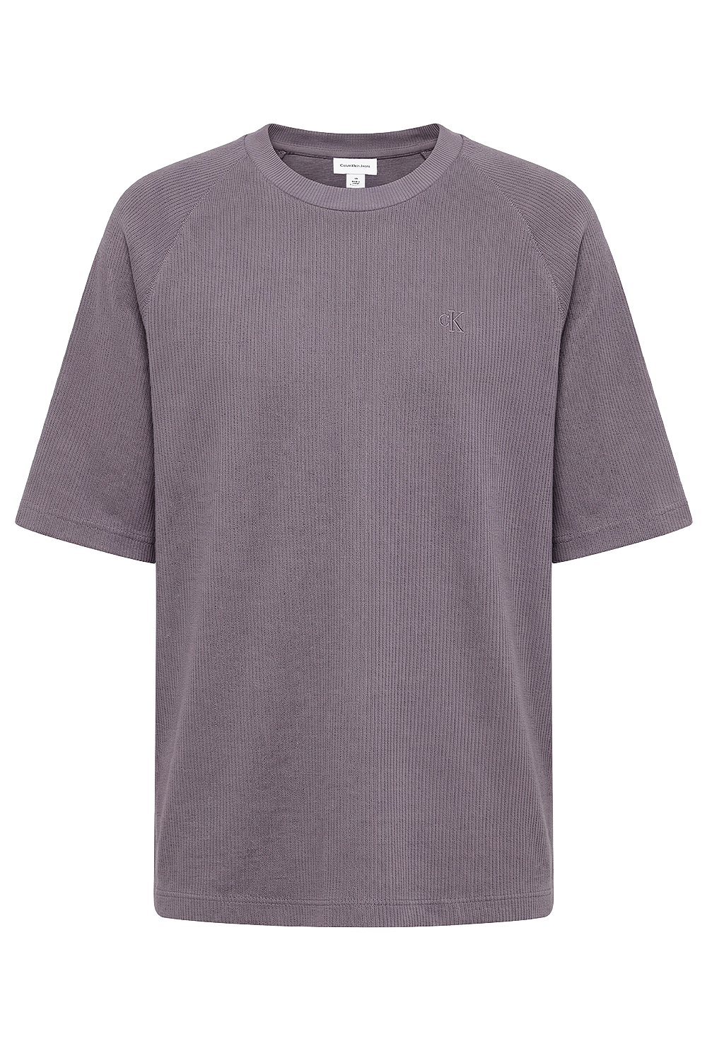 תמונה קידמית של חולצת טי משוחררת