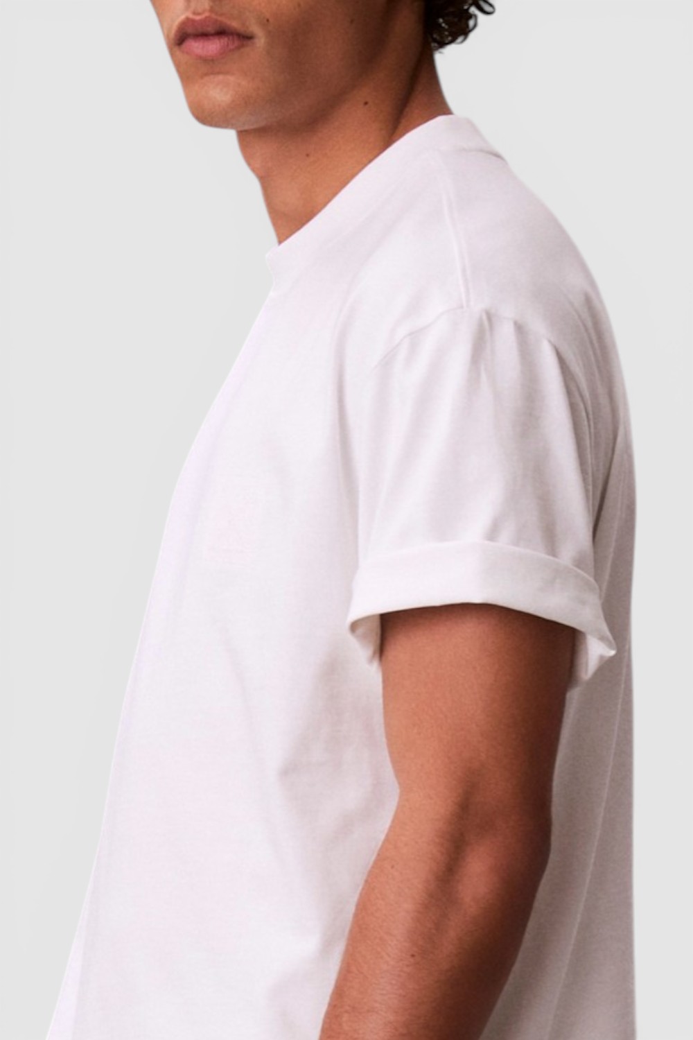 חולצת טי בגזרה משוחררת