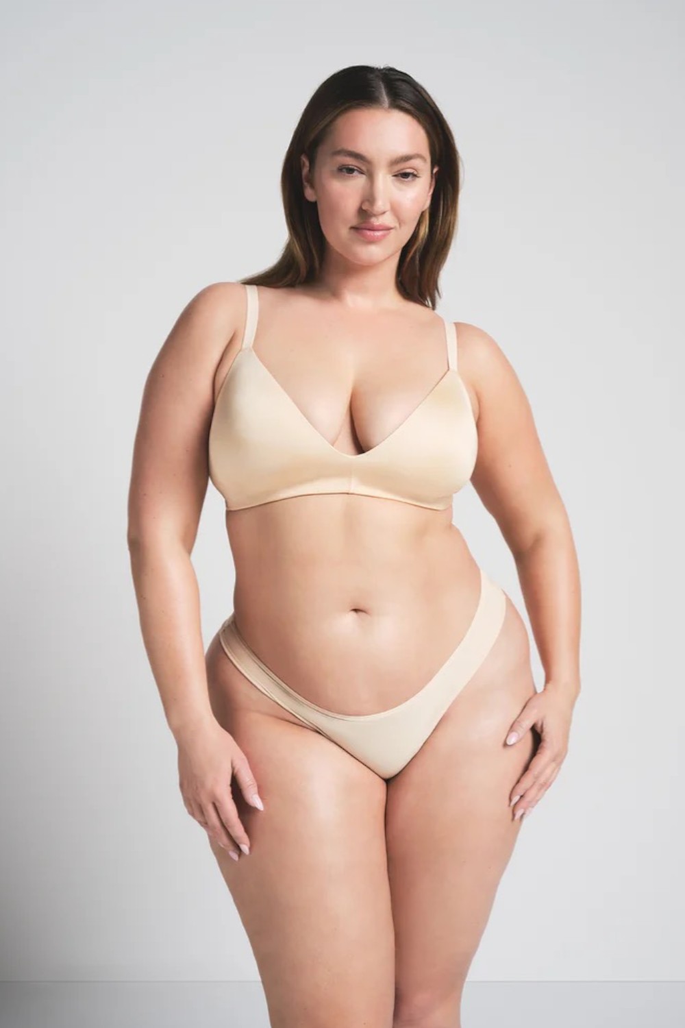 תמונת דוגמן קידמית של T-SHIRT BRA