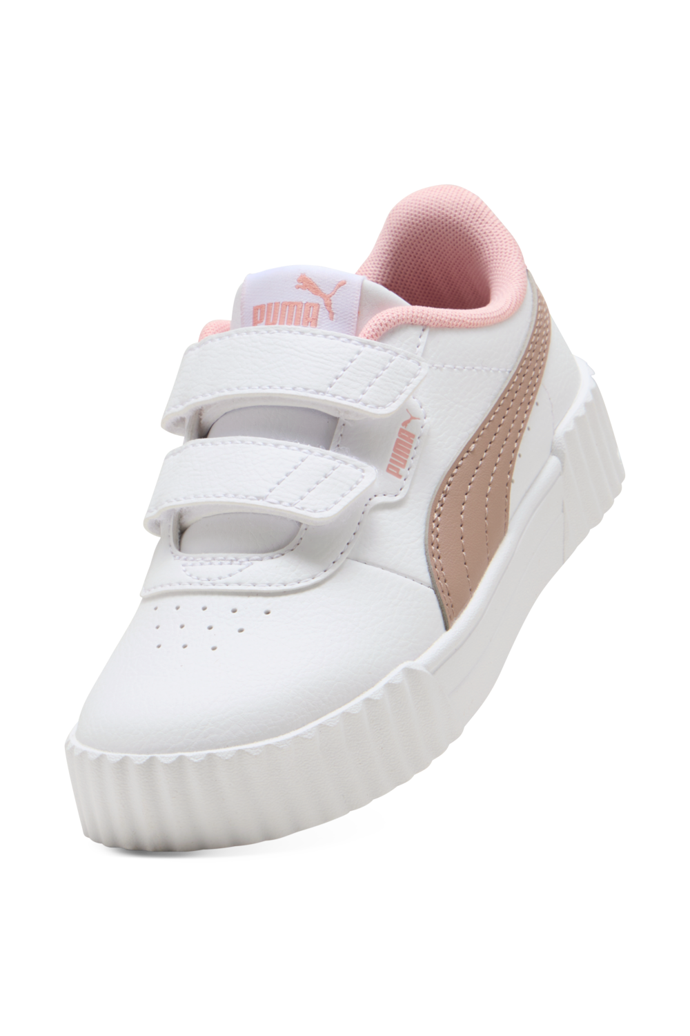 תמונת פנים של נעלי סניקרס