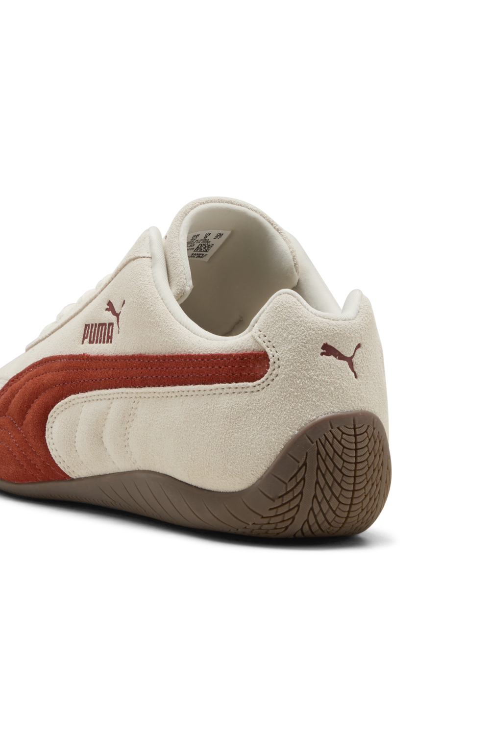 תמונת פנים של נעלי סניקרס