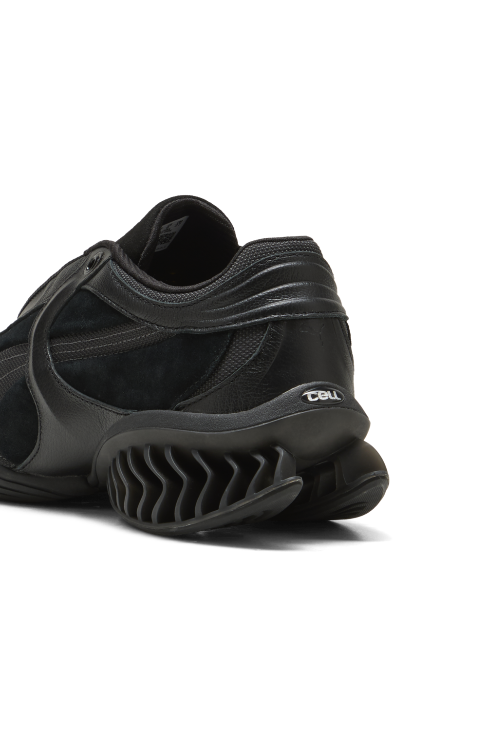 תמונת פנים של נעלי סניקרס