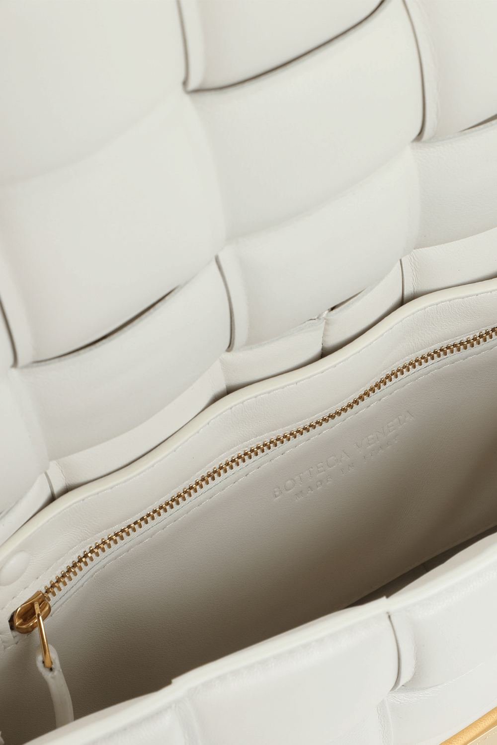 תיק קסטה פאפר לבן