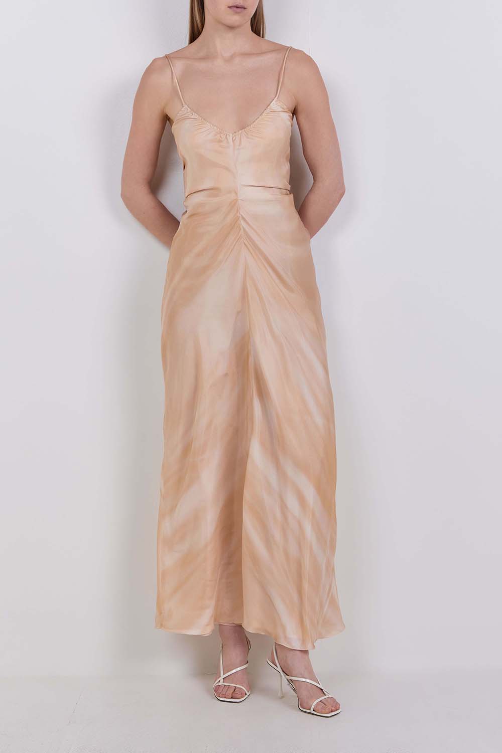 תמונת דוגמן קידמית של שמלת מקסי