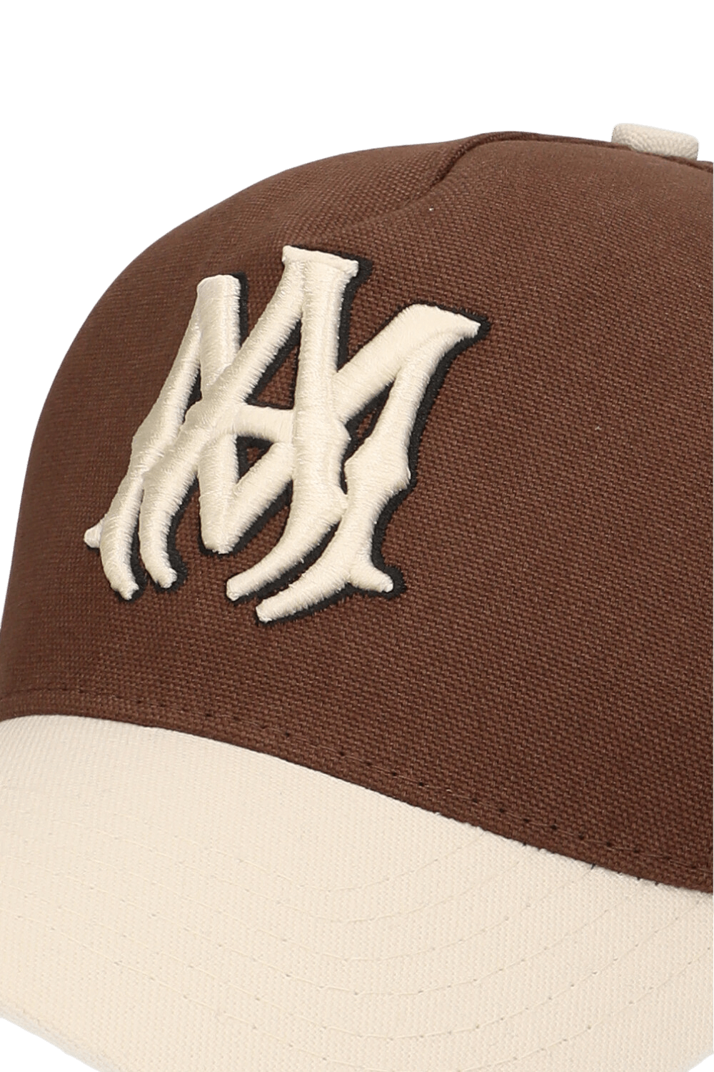 תמונת תקריב של כובע מצחייה