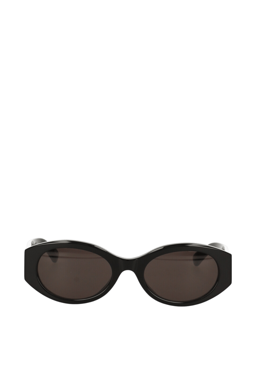 תמונה קידמית של משקפי שמש