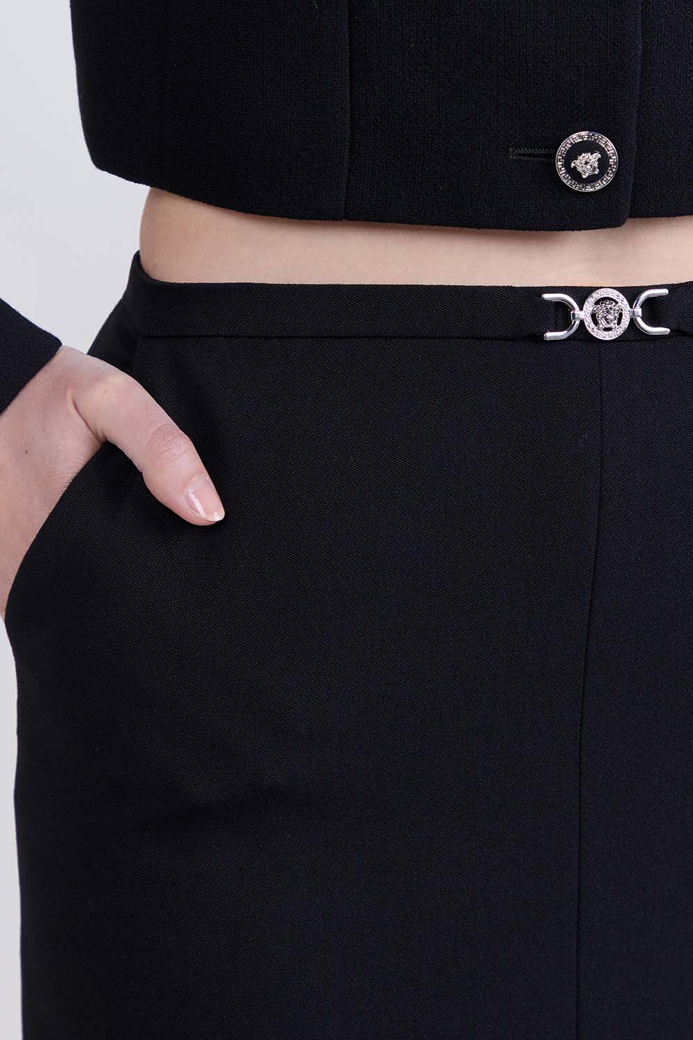 תמונת תקריב דוגמן של חצאית מידי