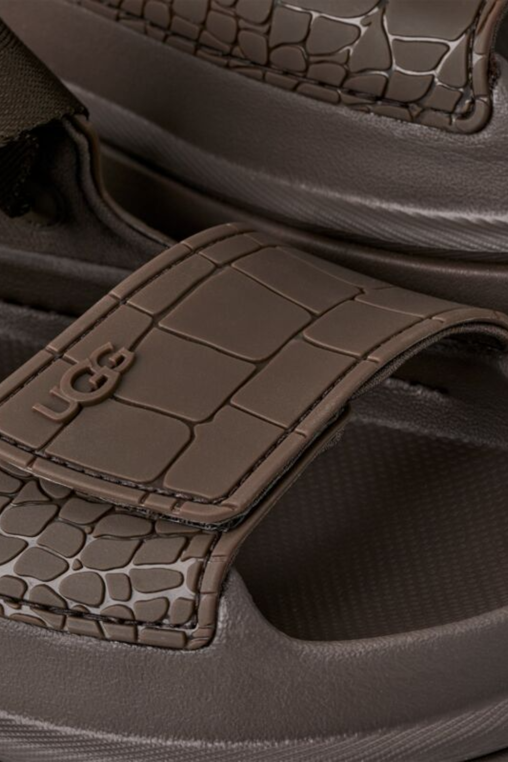 תמונת פנים של סנדלי גולדן גלאו