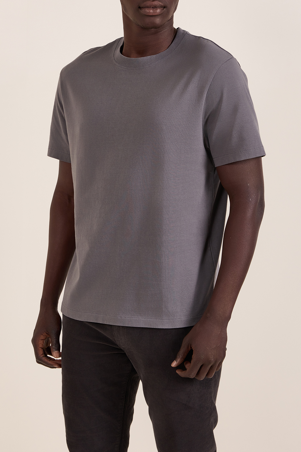 תמונת דוגמן קידמית של חולצת טי