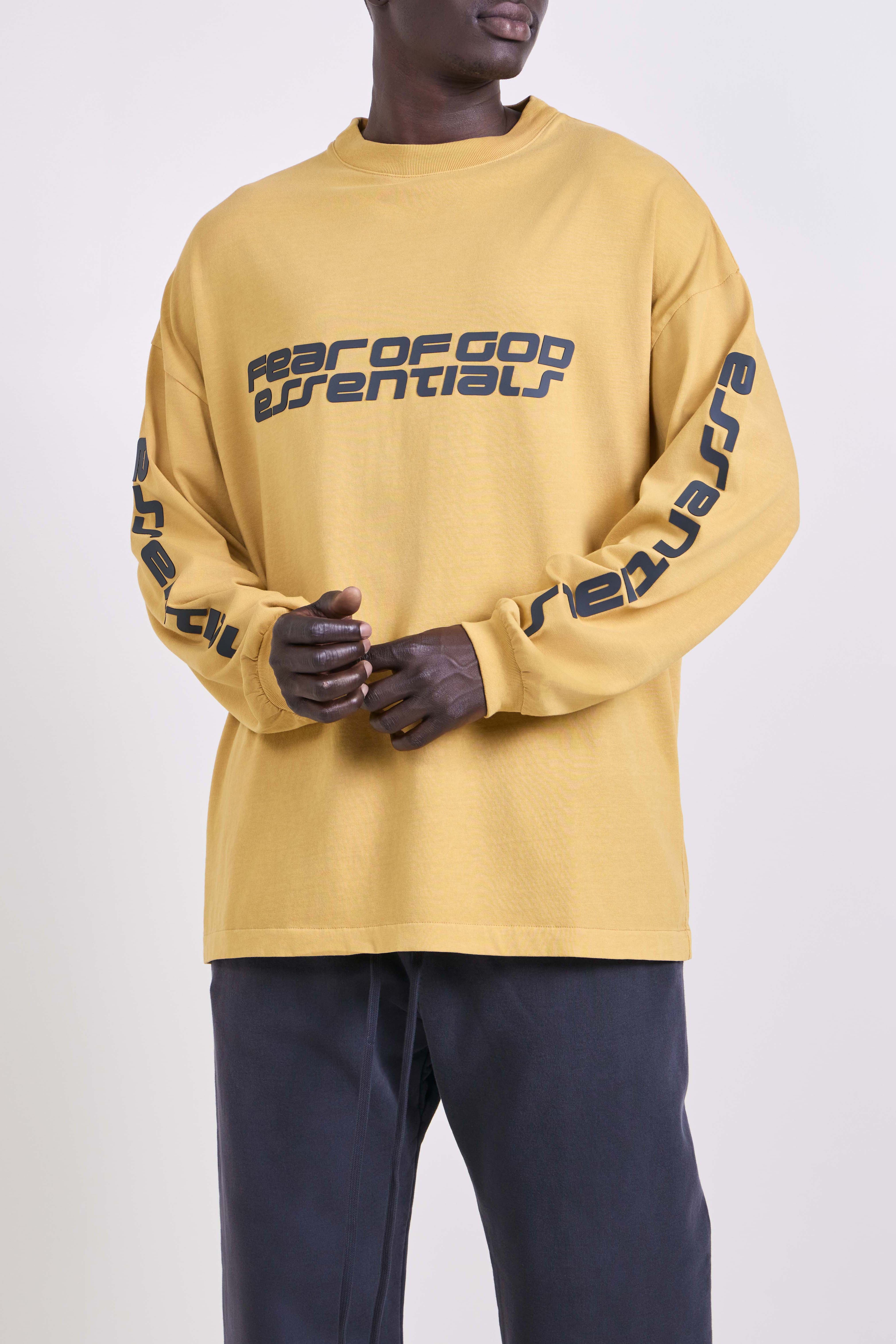 תמונת דוגמן קידמית של חולצת טי ארוכה