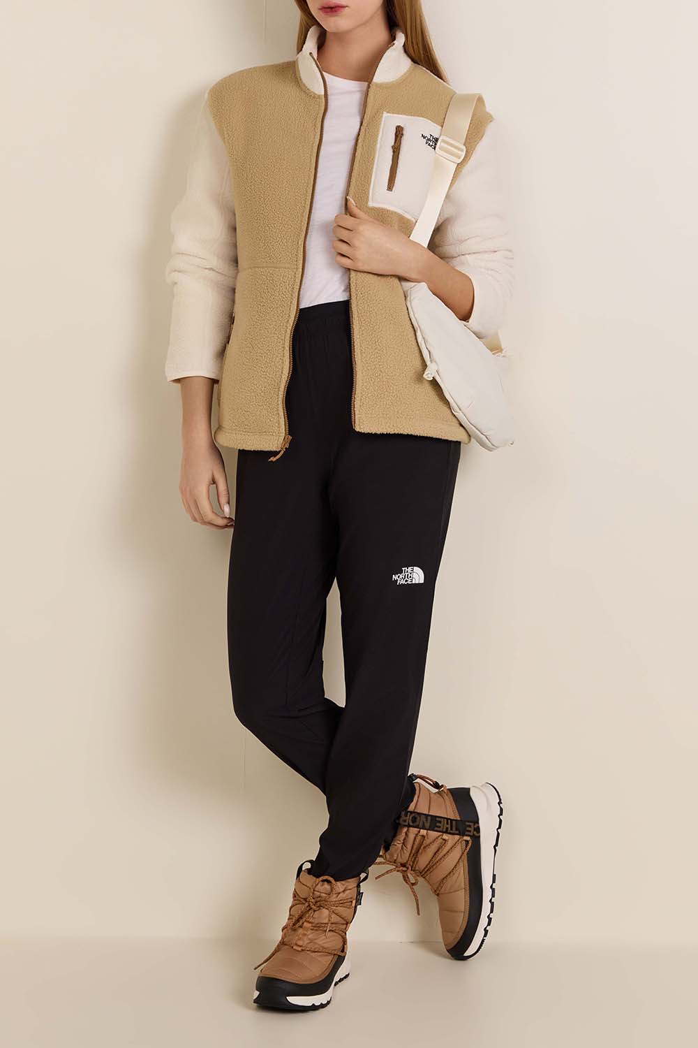 תמונת דוגמן קידמית של מגפוני תרמובול