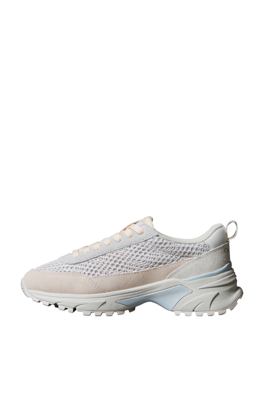 תמונה אחורית של נעלי סניקרס