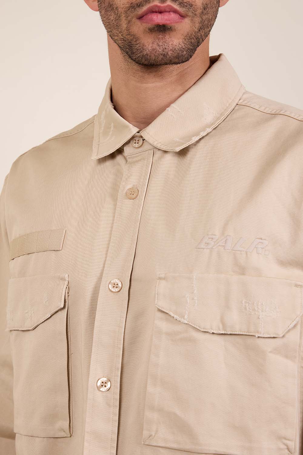 תמונת תקריב דוגמן של חולצת ז'קט