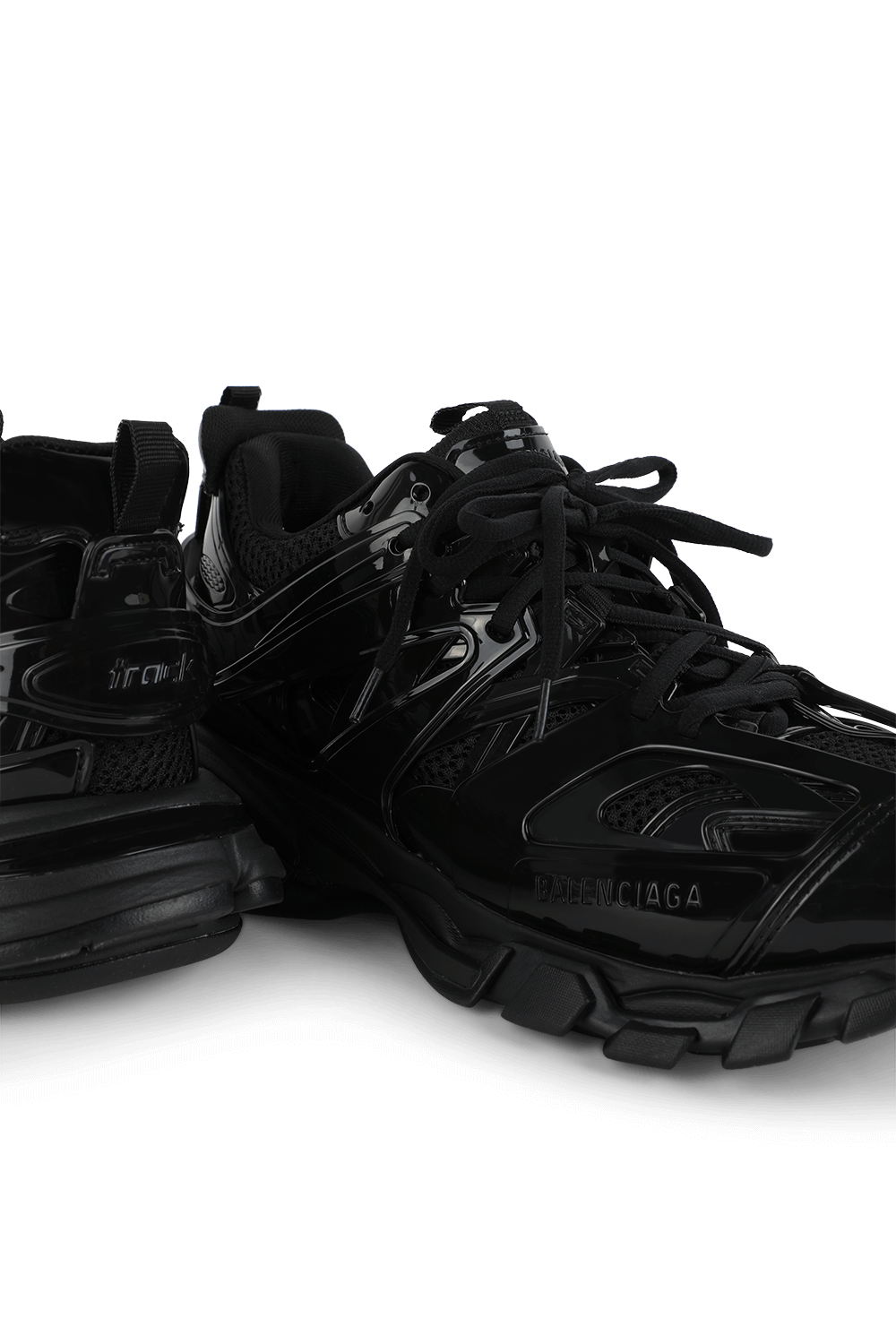 תמונת תקריב של נעלי סניקרס טראק