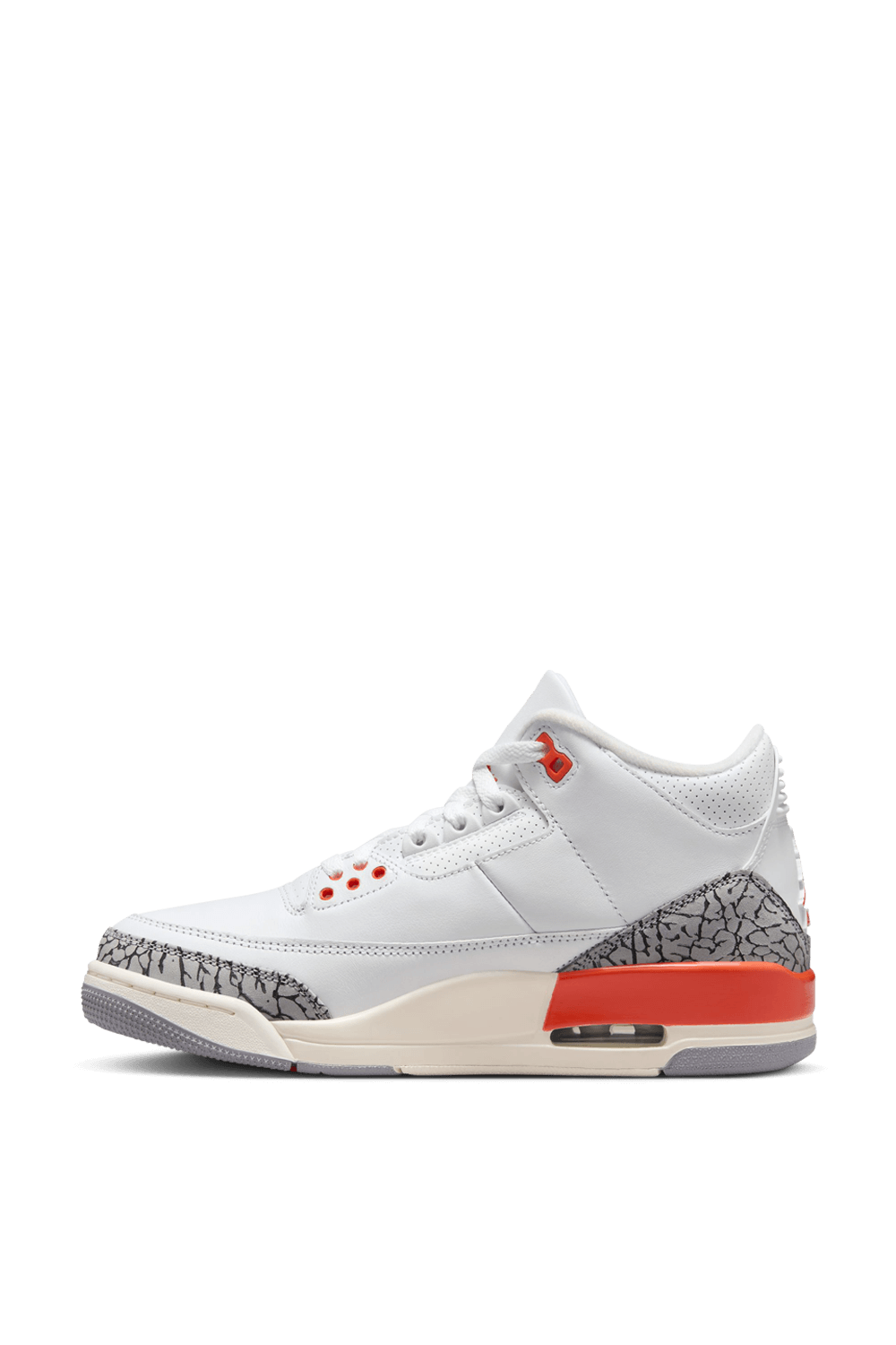 תמונה אחורית של נעלי סניקרס אייר ג'ורדן 3 רטרו