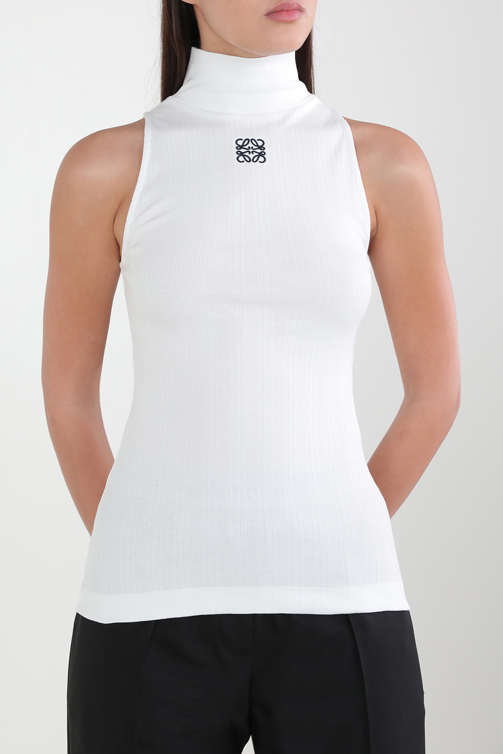 תמונת דוגמן קידמית של גופיה