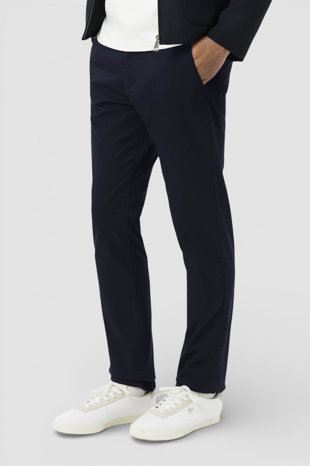 תמונת דוגמן קידמית של מכנסי צ&rsquo;ינו