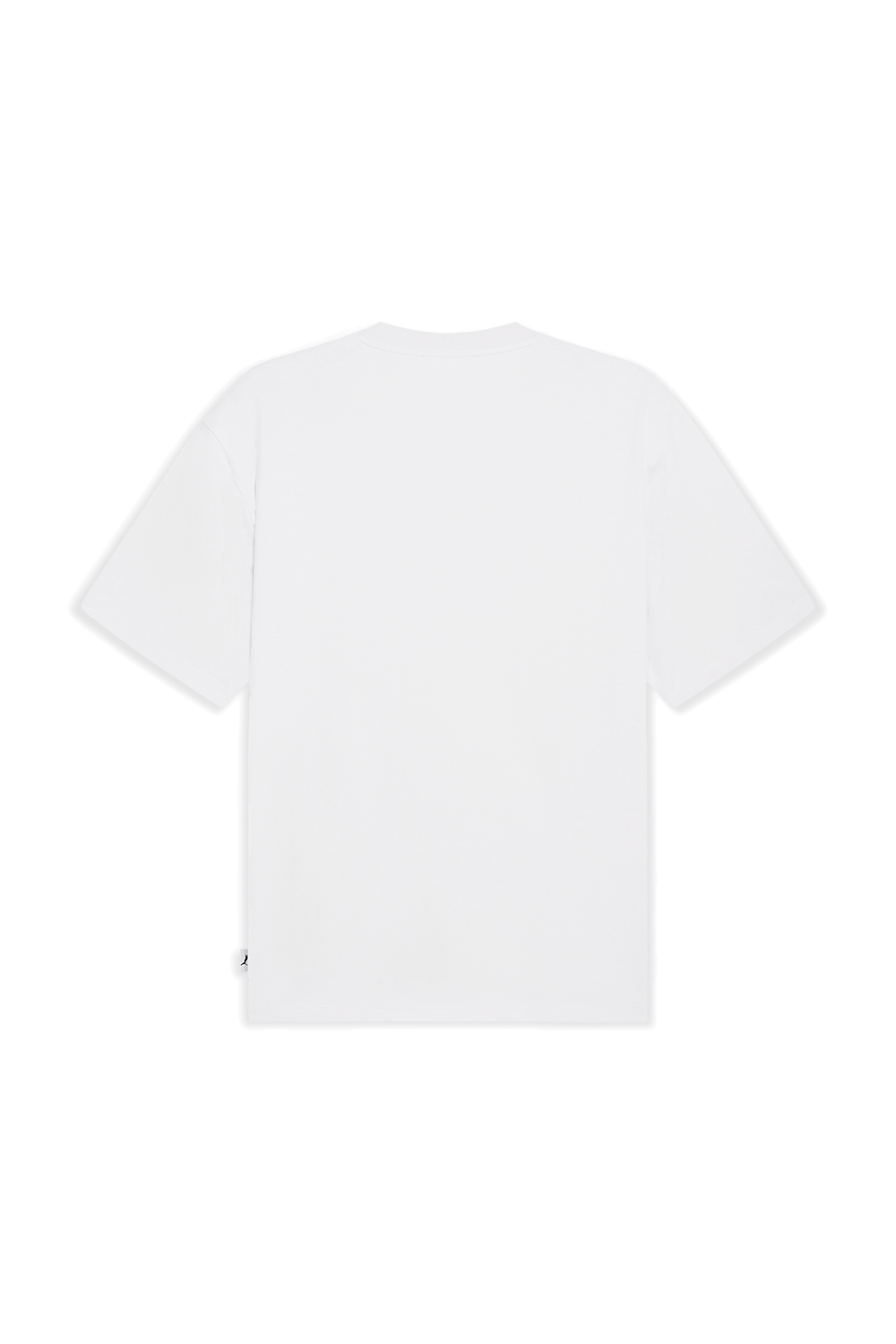 תמונה אחורית של חולצת טי