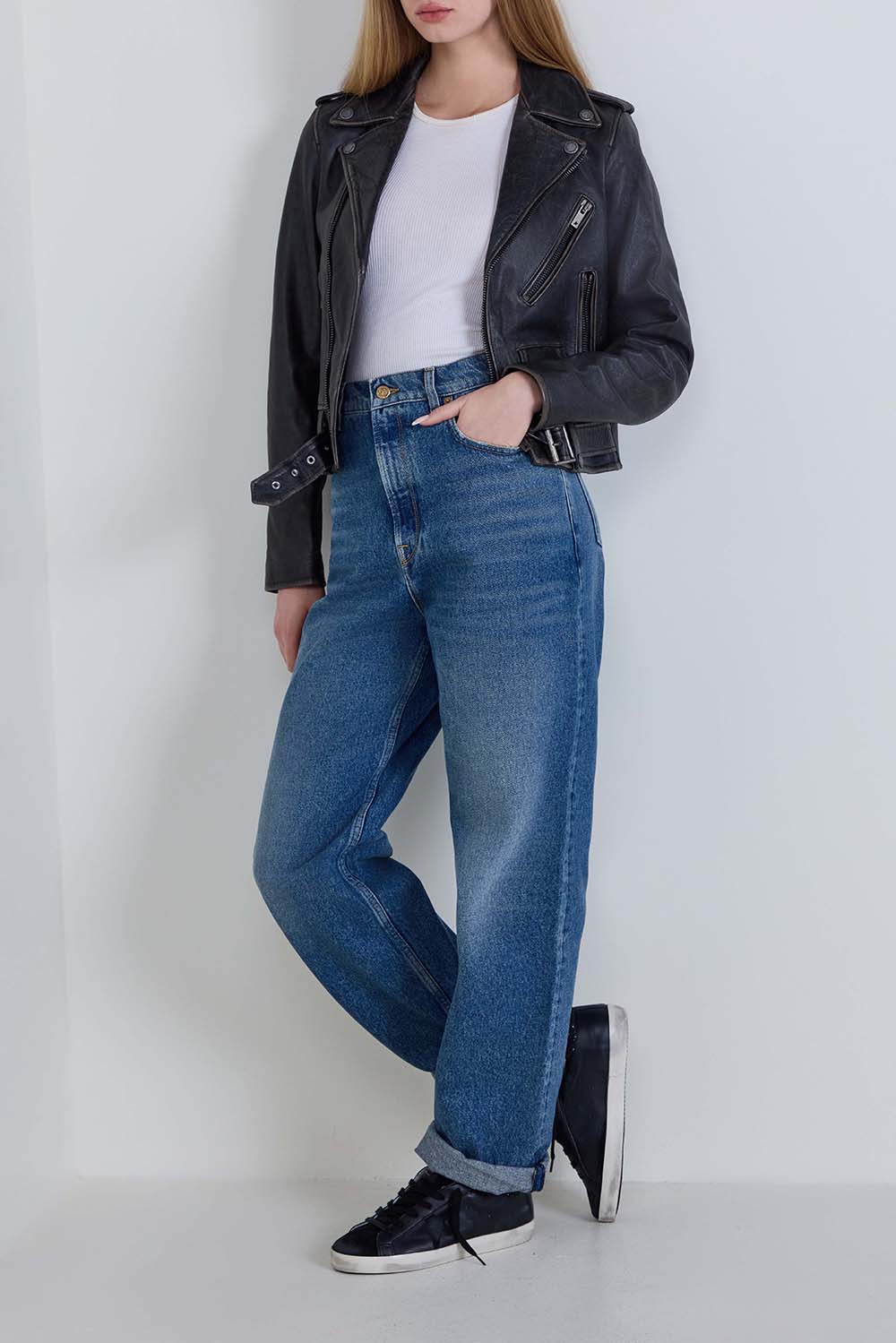 תמונת דוגמן קידמית של נעלי סניקרס סופר סטאר