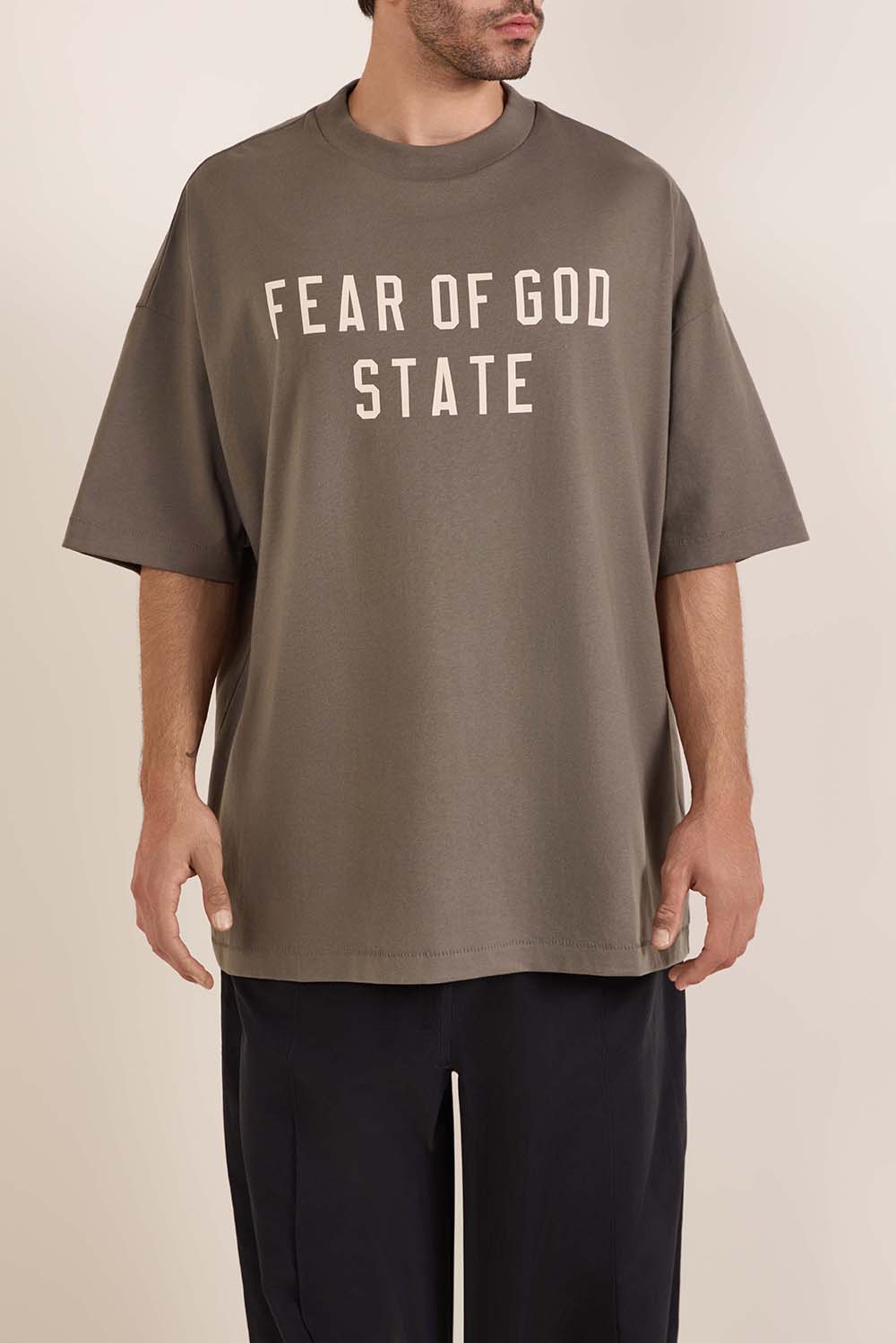 תמונת דוגמן קידמית של חולצת טי