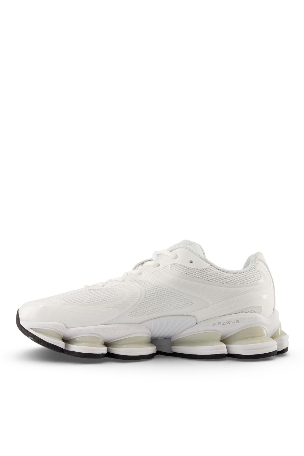 תמונה אחורית של נעלי סניקרס 2000