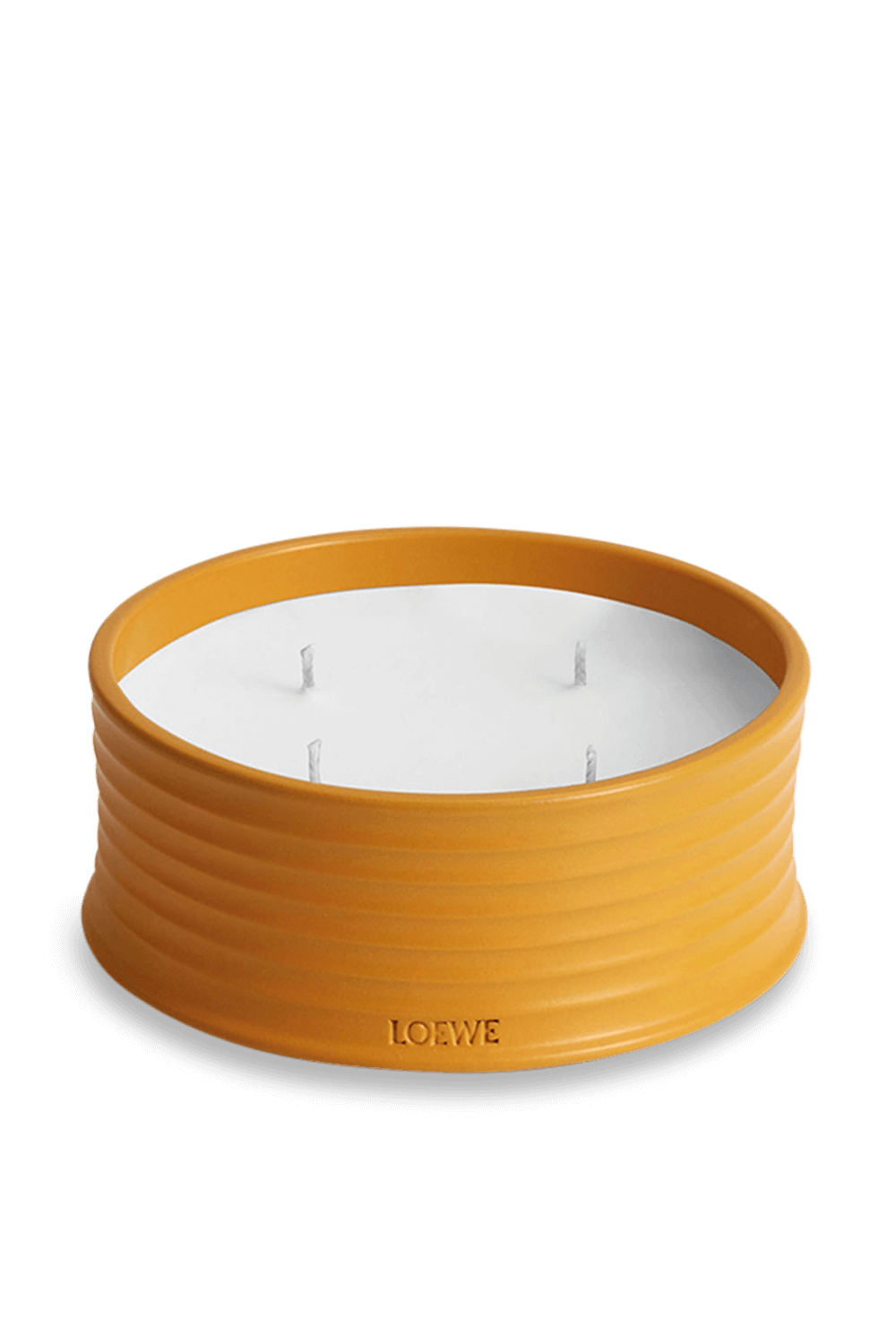 תמונה קידמית של Loewe Ginger Outdoor Scented Candle